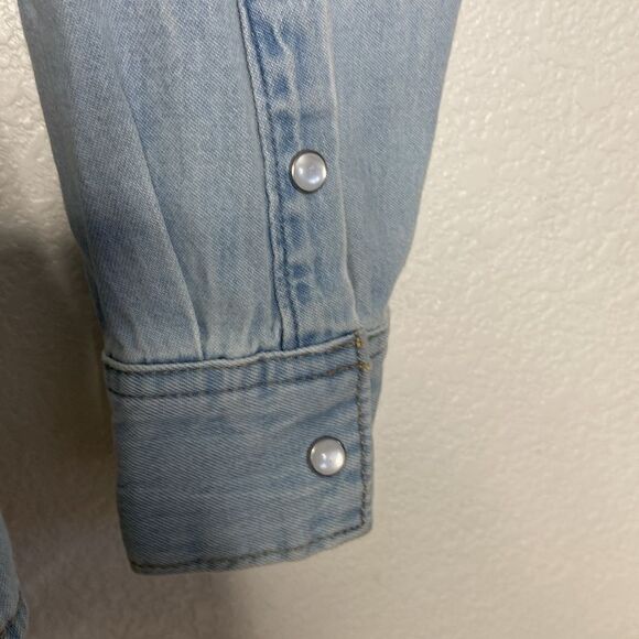 LEVI’S Women’s Pearl Snap Button Light Wash Western Shirt Size L - Picture 5 of 10